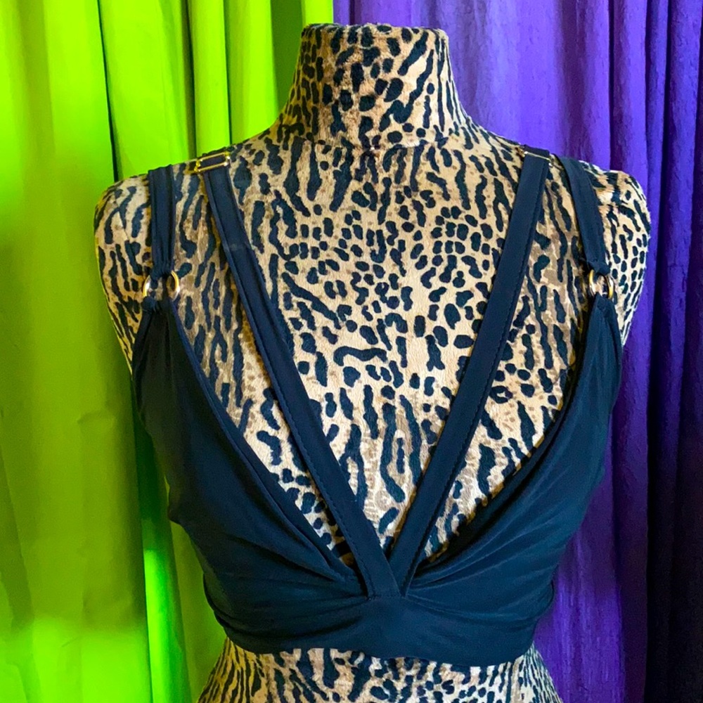 PrettyLittleThing Crop Top